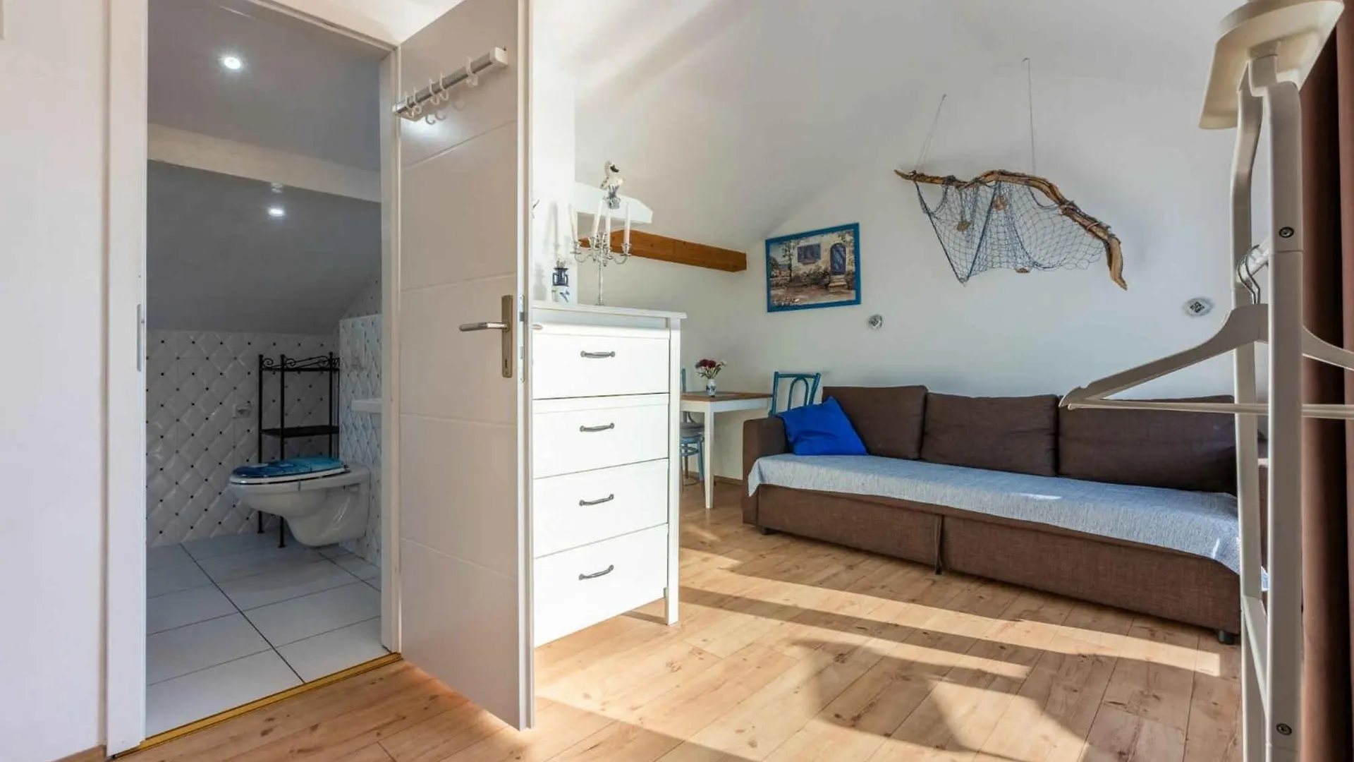 Apartments In Novi Vinodolski 45270